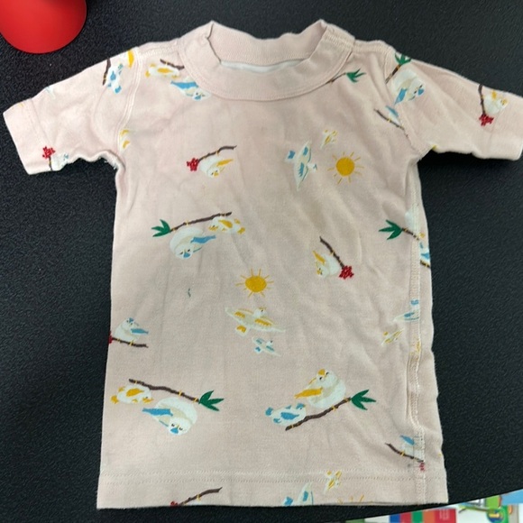Hanna Andersson Cream and Red Short Sleeve Tee with Whimsical Print - Picture 1 of 3